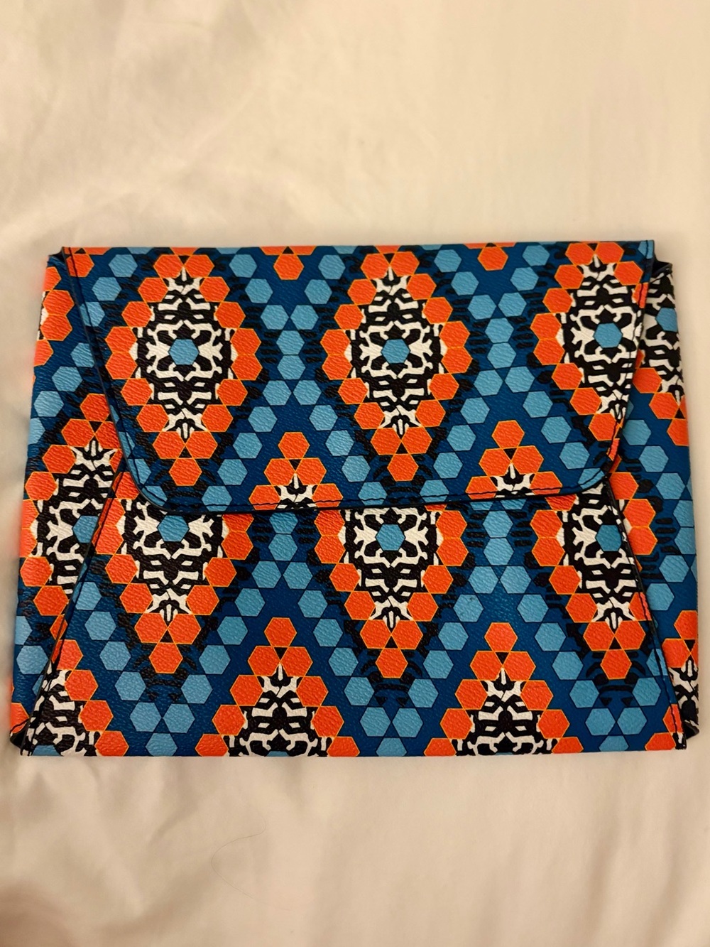Vera Bradley Geometric Faux Leather iPad Tablet Sleeve Document Clutch Blue